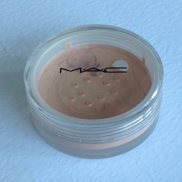 MAC Cosmetics Pearlizer Sheer Pigment "APRIPEACH" - Picture 1 of 5